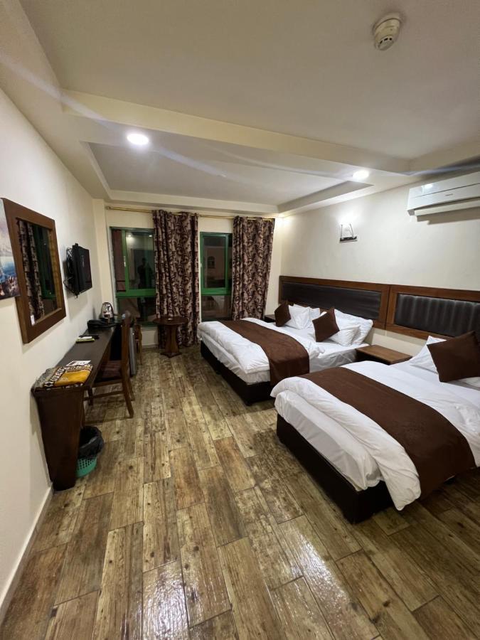 Downtown Hawaa Amman Hotel ภายนอก รูปภาพ