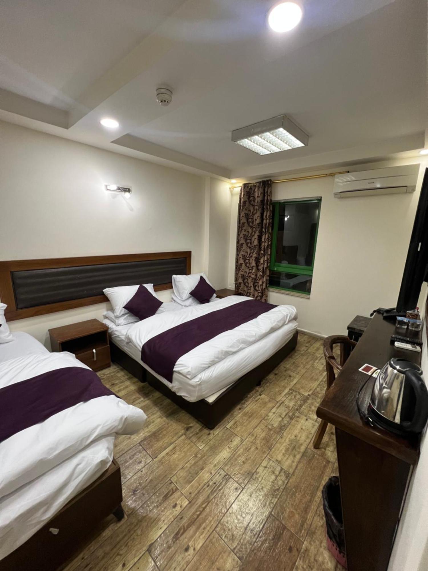 Downtown Hawaa Amman Hotel ภายนอก รูปภาพ